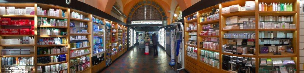 La farmacia Longo di Piazza Vittorio